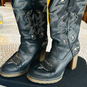 Roper Cowgirl Boots Women’s 6.5 Black Leather Heeled Western Embroidered